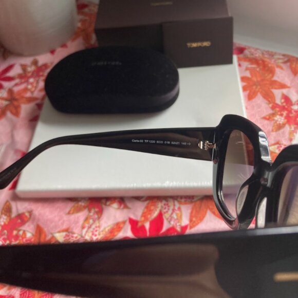 Brand New Tom Ford Carla Sunglasses - Picture 6 of 7